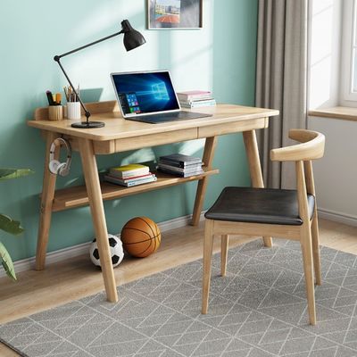 Компьютерный стол из дерева с экологически чистым поверхностным материалом