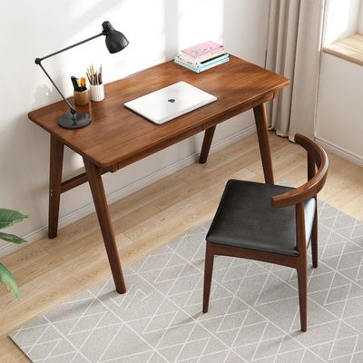 Компьютерный стол из дерева с экологически чистым поверхностным материалом