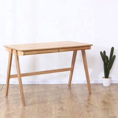 Компьютерный стол из дерева с экологически чистым поверхностным материалом