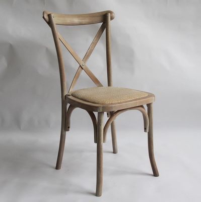 Конструкция на заказ Скандинавский современный ротан Крестный спинной слой накладываемый Массивный деревянный банкет Свадебный деревянный стул OEM обслуживание принято