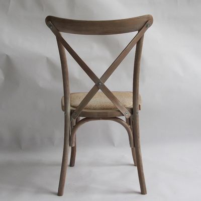Конструкция на заказ Скандинавский современный ротан Крестный спинной слой накладываемый Массивный деревянный банкет Свадебный деревянный стул OEM обслуживание принято