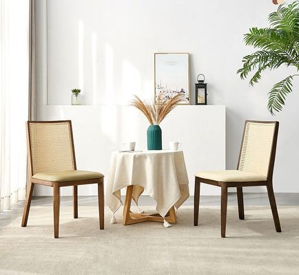 Ресторанная мебель Раттанный стул с рамой из пепла и мягким сиденьем