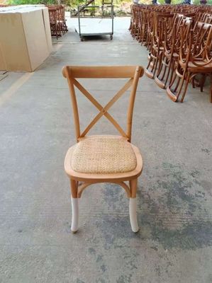 Скандинавский стиль Складируемый деревянный крестообразный столик из ротана с индивидуальным размером W42CM*D44CM*H87CM