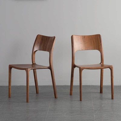 Специфический стол для обеда из твердого дерева с конкурентоспособным дизайном, приемлемым для клиентов