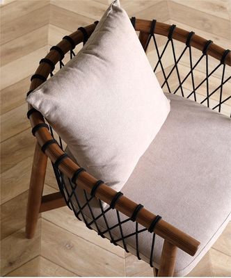 Почтовая упаковка Y Скандинавская гостиная Деревянный диван Отдыхный стул Сплошное деревянное кресло с подлокотником для гостиницы