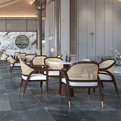 Устойчивый столовый стул из жёлтого дерева - идеальное сочетание прочности и стиля.