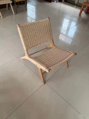 Наш дверной деревянный мебель расслабляющий стул в индивидуальных цветах для несравненного комфорта