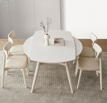 Стул в столовой в скандинавском стиле с ногами из твердого дерева и тканевым покрытием в нитролаке