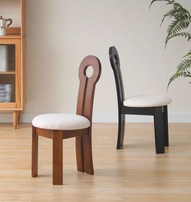 Мебель для гостиниц и ресторанов Удобный столовый стул из твердого дерева с тканевой подушкой W40*D47*H90CM