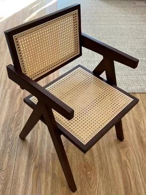 Стол для обеда из натурального твердого дерева с современным рюкзаковым спинкой в черной отделке