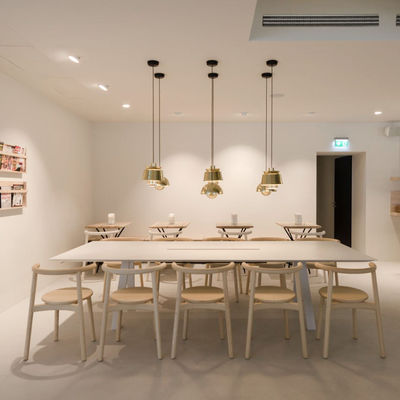 Главная Мебель Северная гостиная Массивное деревянное столовое кресло с спинкой и нитролаковой отделкой