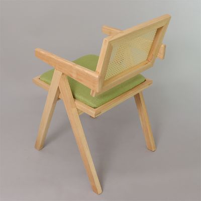 Услуга OEM W46*D47*H91CM Скандинавская деревянная мебель Покрытая ратанная спинка Массивные деревянные столы для гостиничных ресторанов