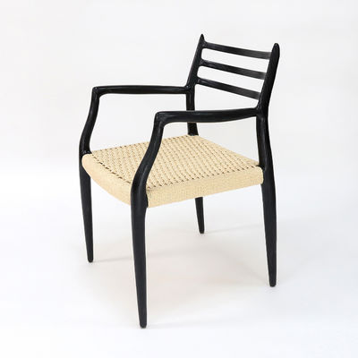 Современный столовый стул Ручно тканый шнур Нитролакер Окончание твердое дерево с подлокотником